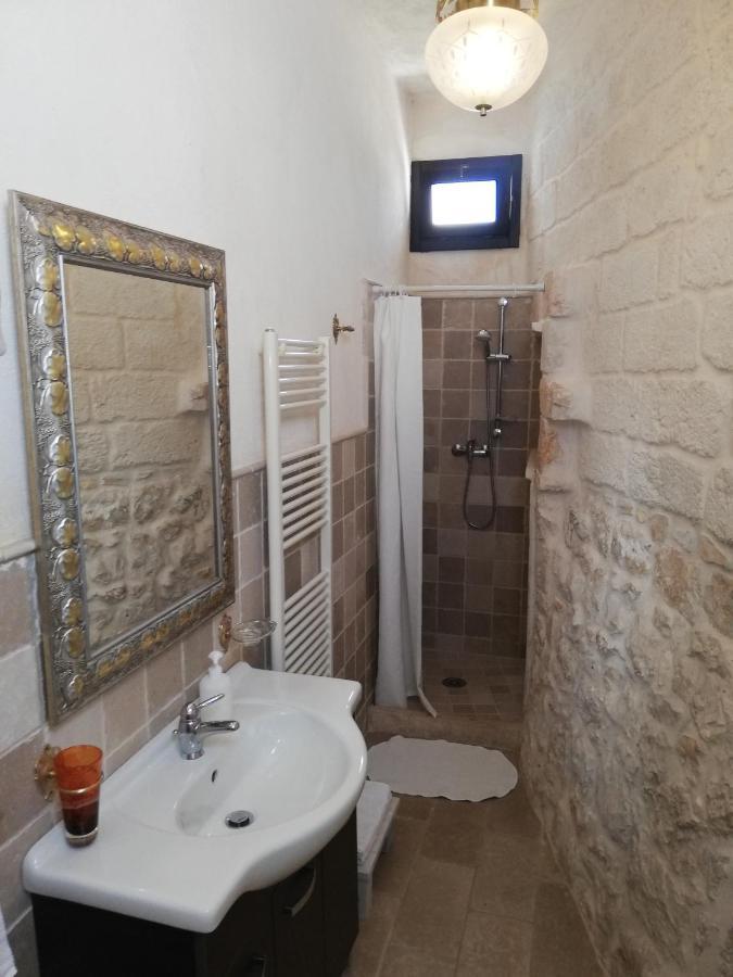 Holiday Home Trullo Antico Ostuni Ruang foto