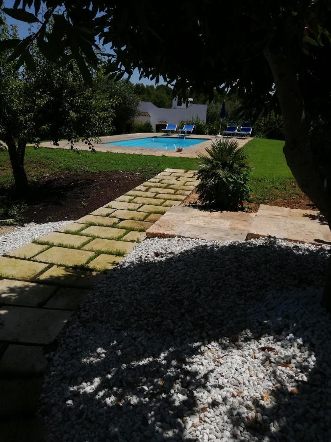 Holiday Home Trullo Antico Ostuni Ruang foto
