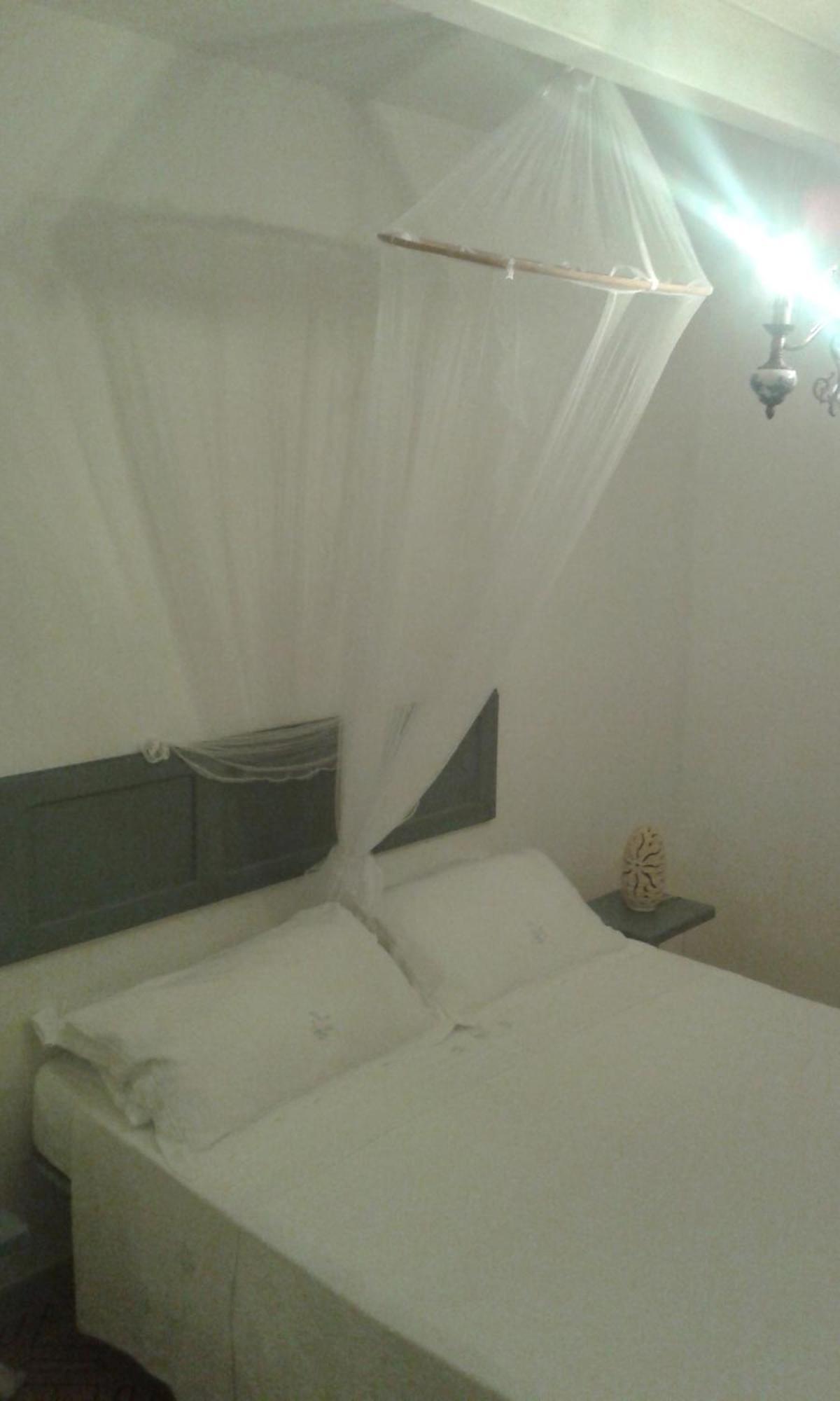 Holiday Home Trullo Antico Ostuni Ruang foto
