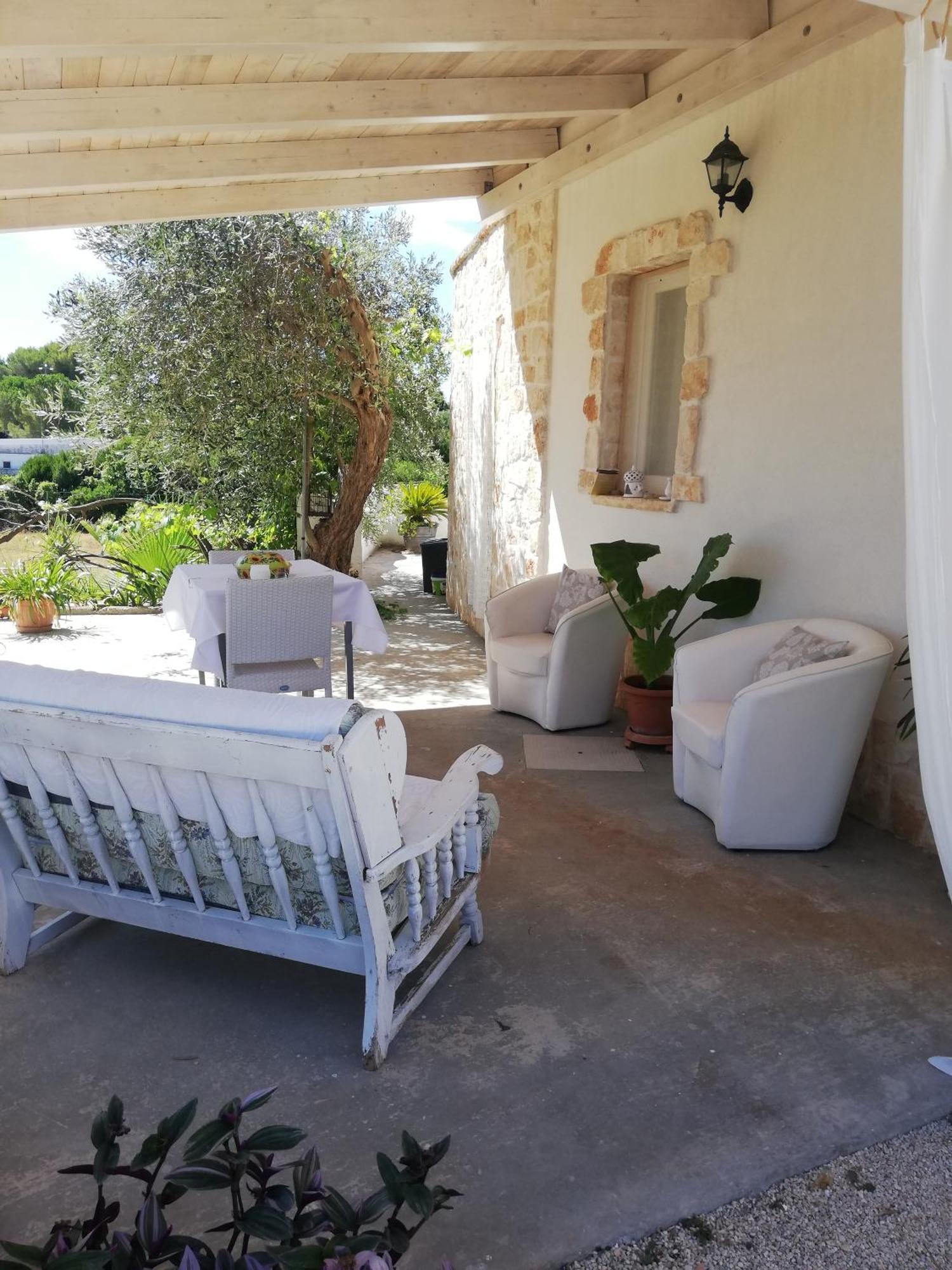 Holiday Home Trullo Antico Ostuni Ruang foto