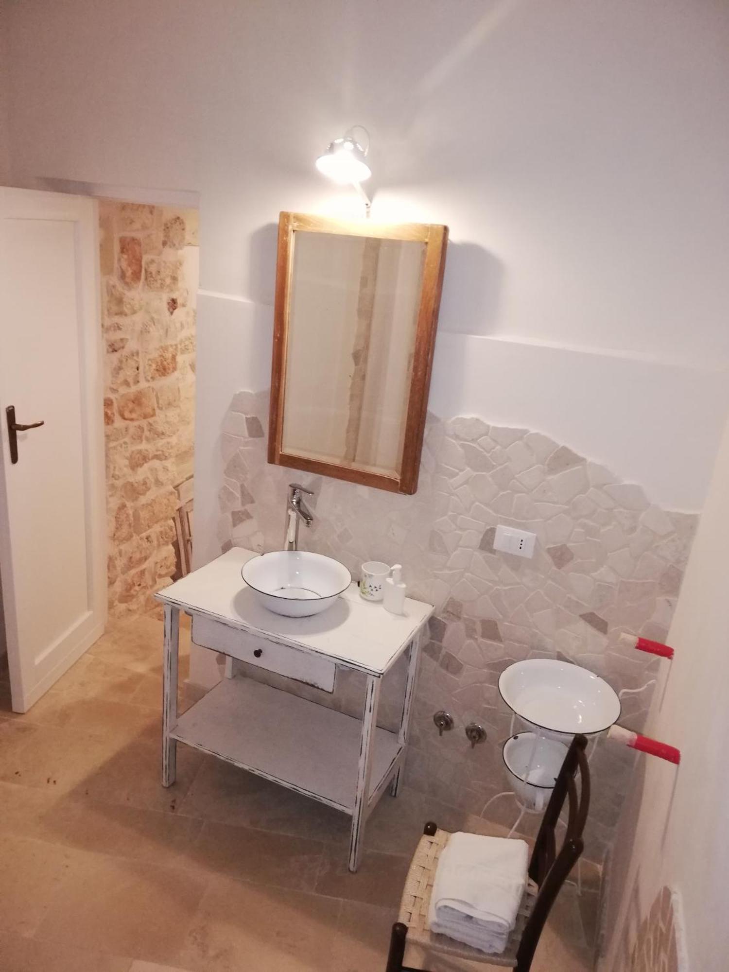Holiday Home Trullo Antico Ostuni Ruang foto