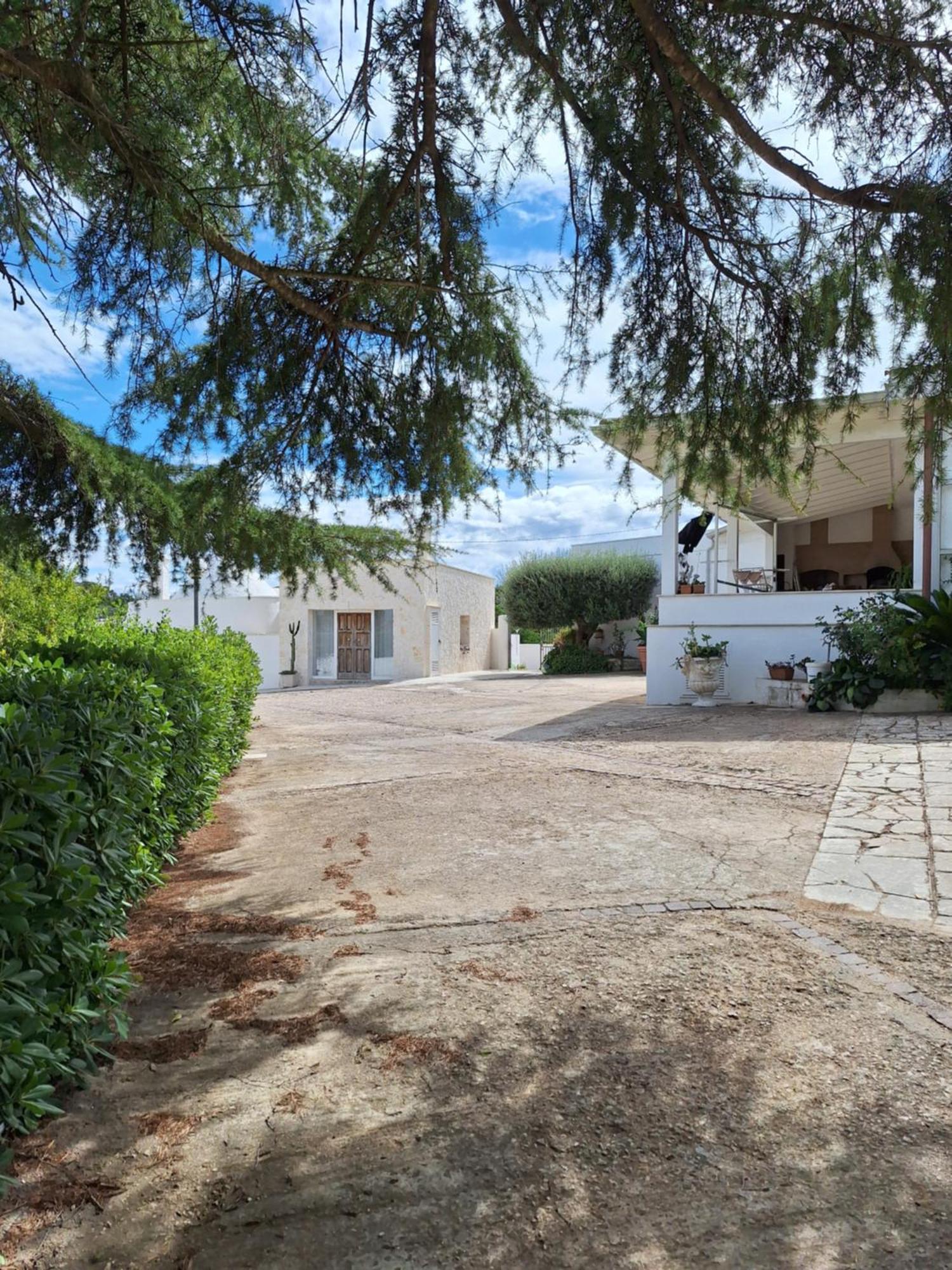 Holiday Home Trullo Antico Ostuni Bagian luar foto