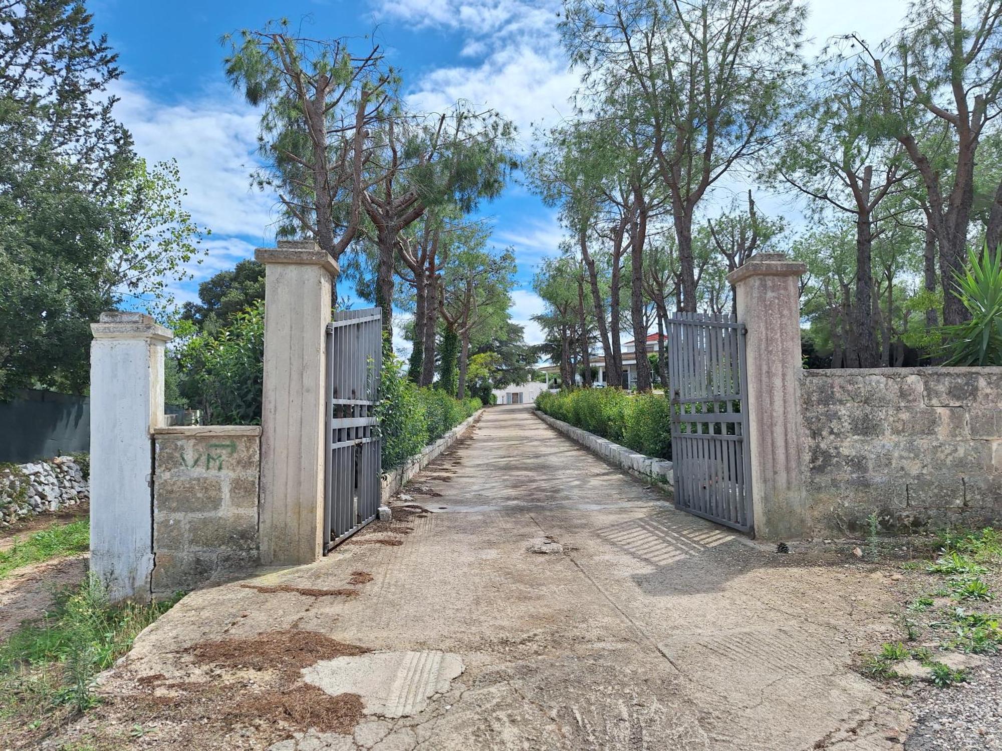 Holiday Home Trullo Antico Ostuni Bagian luar foto